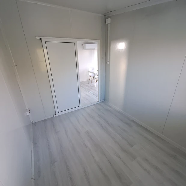 Bungalow Meublé avec Chalet de Jardin – Image 5