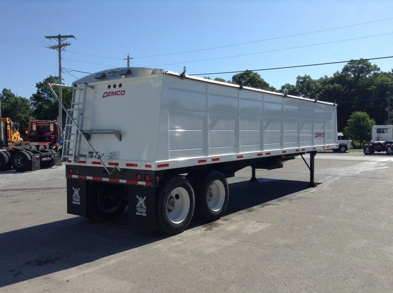 Remorque céréalière en acier Demco 2025 de 34 pi x 96 po – Image 2