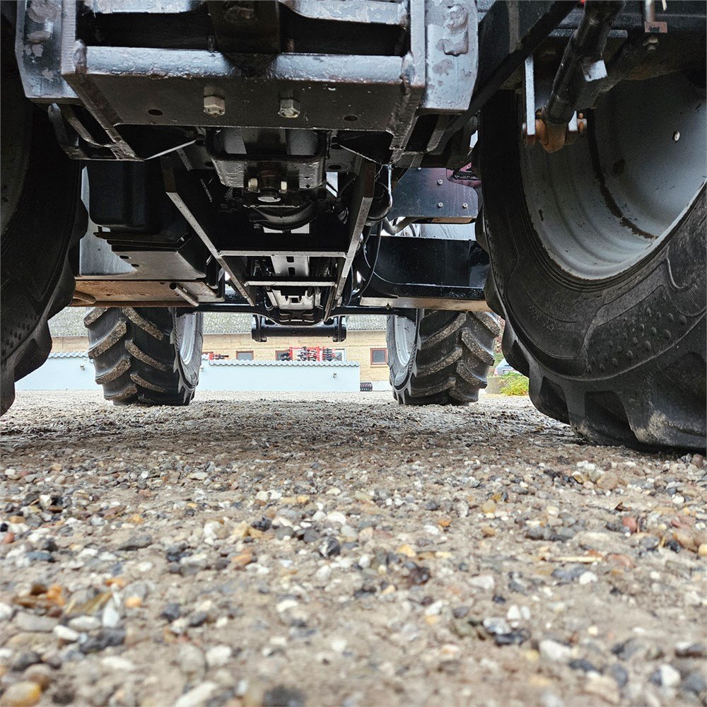 Massey Ferguson 6465 Dyna-6 – Image 34