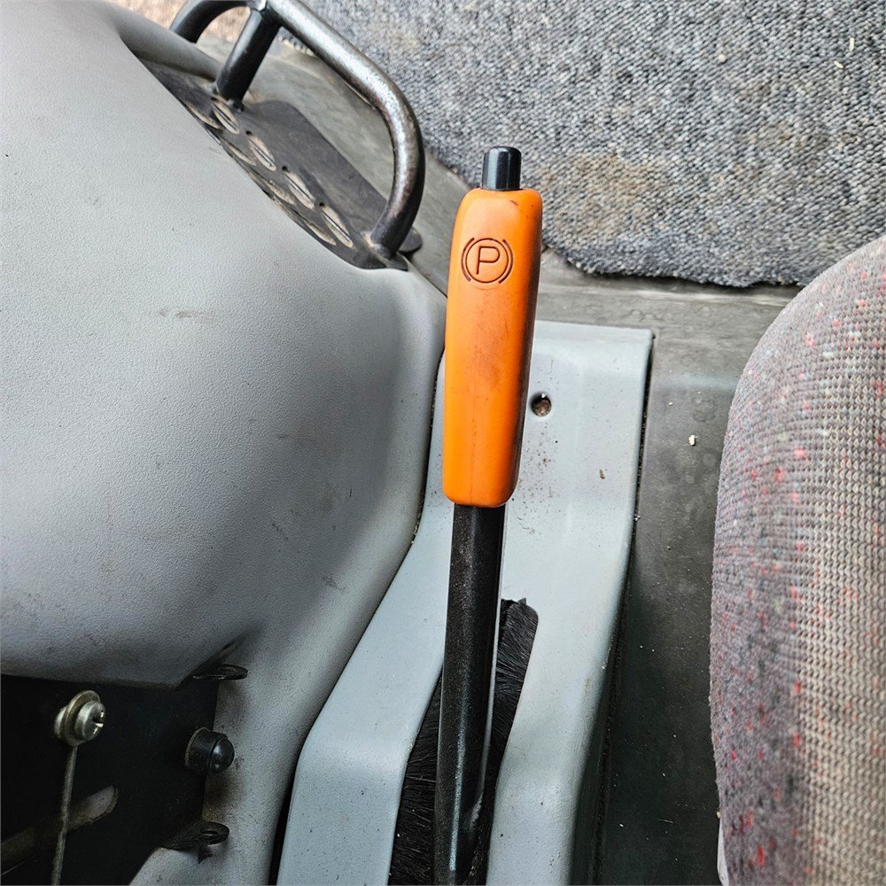 Massey Ferguson 6465 Dyna-6 – Image 57