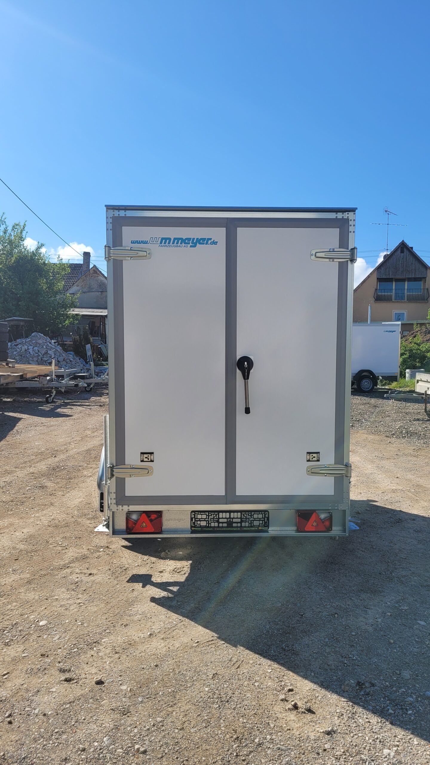 Remorque porte-voitures frigorifique AZKF 1325/145 avec WMK-4G, PTAC 1300 kg, surface de chargement 2,44 x 1,45 m, hauteur intérieure 1800 mm (rail d'arrimage inclus) – Image 11