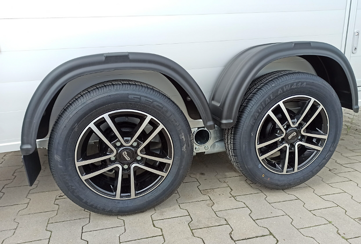 Remorque Debon C800 avec porte latérale – robuste et polyvalente – Image 5